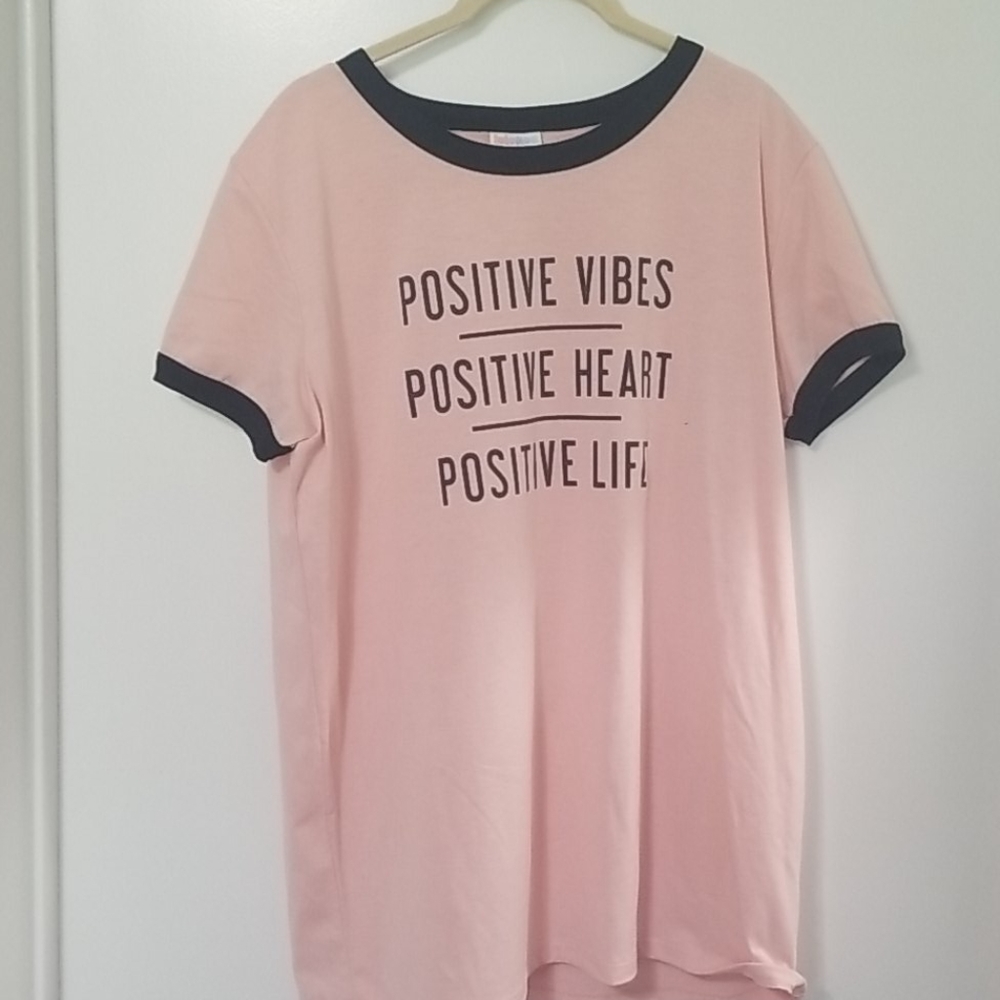 Lularoe Kiv Tee